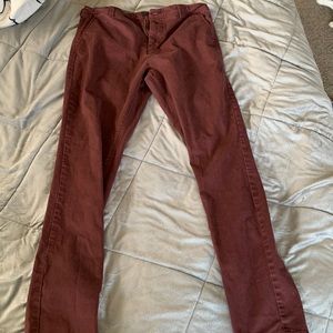 Aeropostale. Skinny. 32W 34L. Maroon/dark red color.
